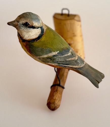 Vogel handgeschnitzt aus holz - vogel,