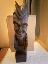 Teufelsfigur aus Holz