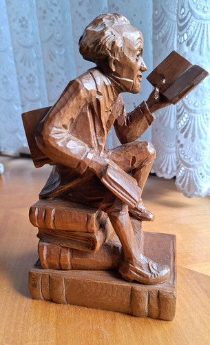 Geschnitzte holzfigur - geschnitzte,
