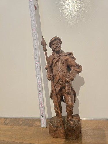 Holzfigur