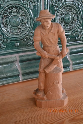 Vollholzfigur geschnitzt - vollholzfigur,,
